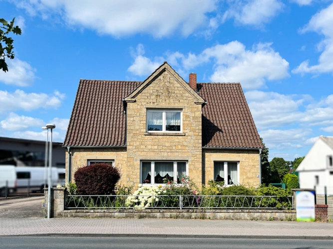 Straßenansicht