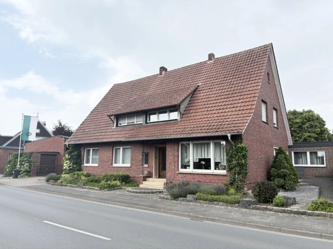 Seitliche Vorderansicht