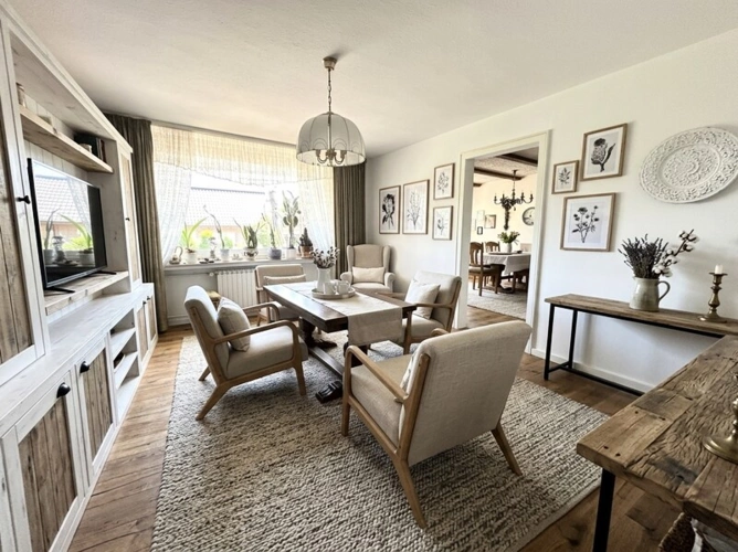 Wohnzimmer * Bild mit KI bearbeitet *