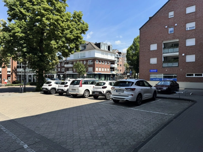 Parkplatz vor dem Haus