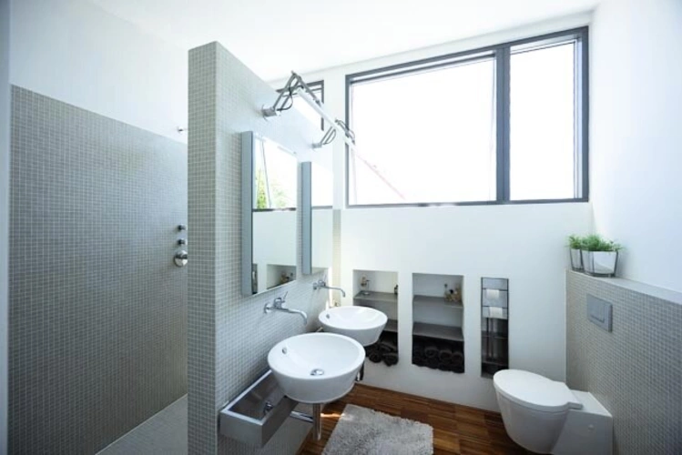 Elternbad mit begehbarer Dusche