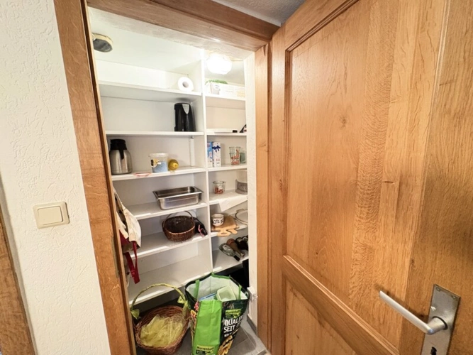 Vorratschrank