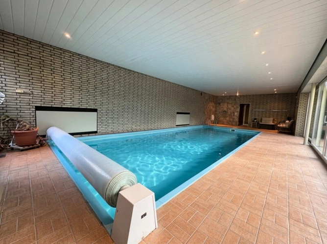 Schwimmbad