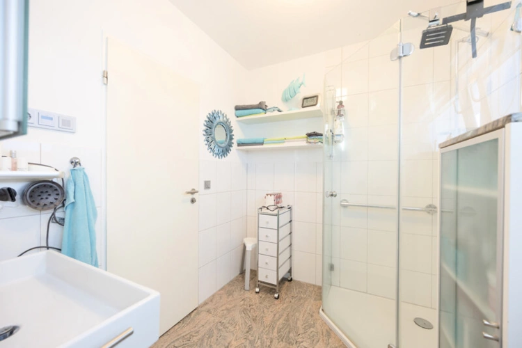 Badezimmer EG