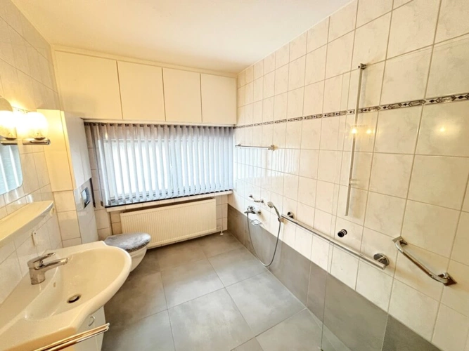 Gäste-WC EG