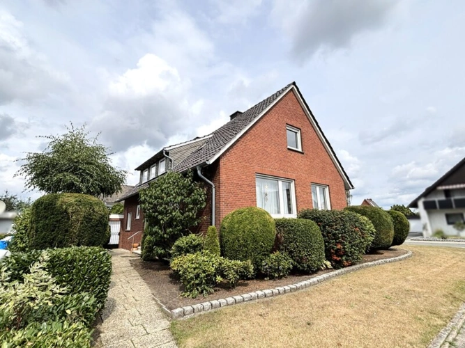 Straßenansicht