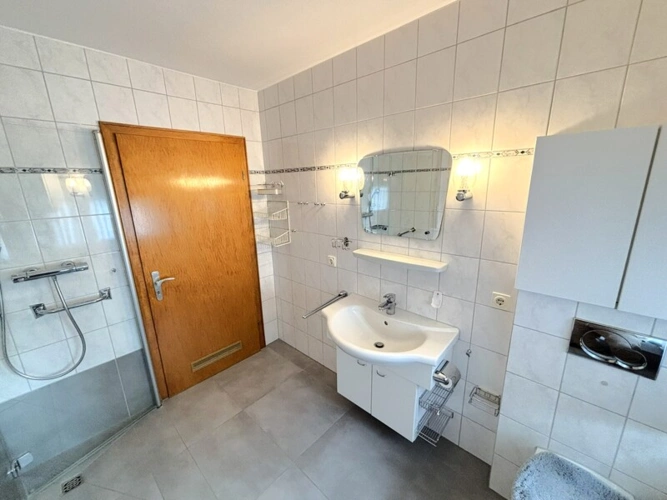 Badezimmer EG