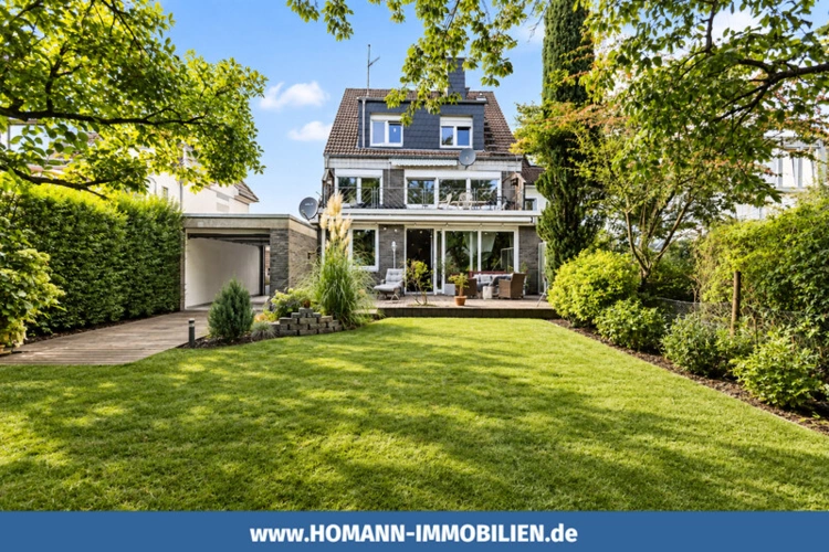 Mehrfamilienhaus mit großzügigem Garten