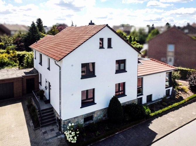 KI-modifiziert Straßenansicht Bild 1