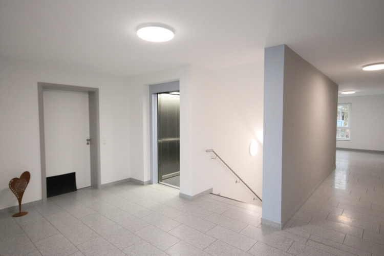 Hausflur mit Aufzug
