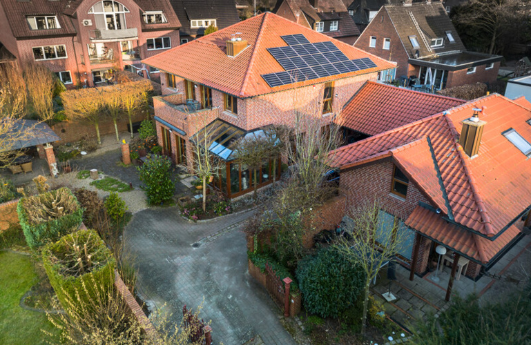 Der Wintergarten als weiterer Rückzugsort: Sonne und Schatten im Sommer
