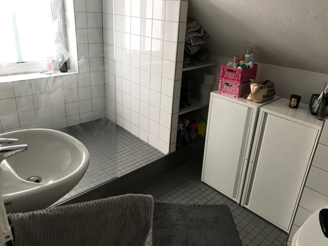 Ein Badezimmer